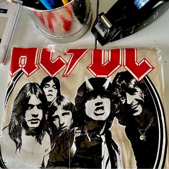 Women’s Cut Rock Tee, ACDC, Sand Beige, New, S - Picture 12 of 12